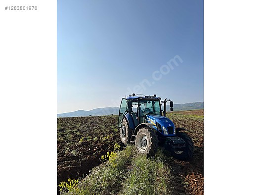 Machinery / Agricultural Machines / Tractors / New Holland / TD90D