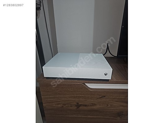 Used & Brand New Items / Gaming & Gamers Exclusive / Game Systems & Consoles / Xbox One S