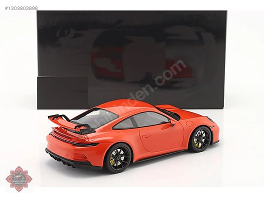 MINICHAMPS 1/18 - PORSCHE 911 (992) GT3 - 2021 - Modèle Résine 117069000
