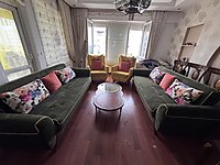 Yeşil ve sarı Mobilya.