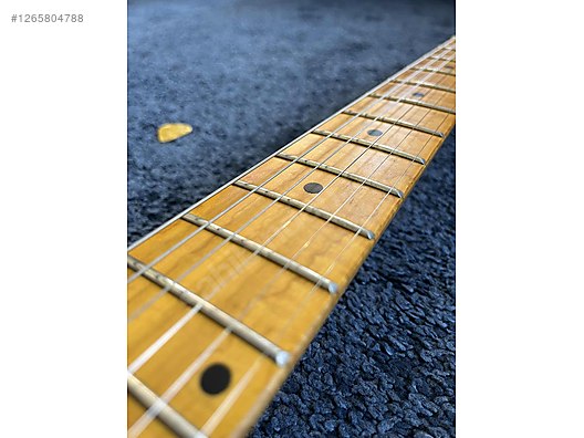 Used & Brand New Items / Music / Musical Instruments / Stringed Instruments / Guitar / Electric