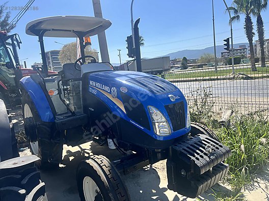 Machinery / Agricultural Machines / Tractors / New Holland / TD90D