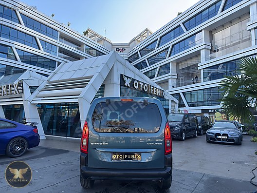 OTOFENİX 2024 CITOREN BERLINGO SHINE E-TOGGLE ŞRT.TAKİP 13.672KM