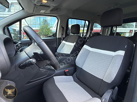 OTOFENİX 2024 CITOREN BERLINGO SHINE E-TOGGLE ŞRT.TAKİP 13.672KM