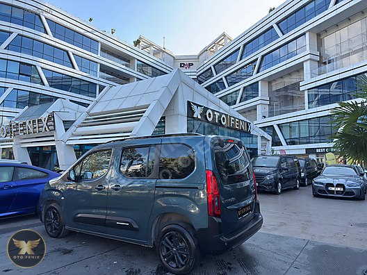 OTOFENİX 2024 CITOREN BERLINGO SHINE E-TOGGLE ŞRT.TAKİP 13.672KM