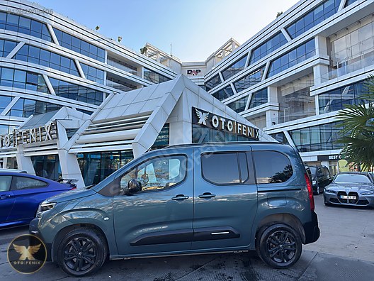 OTOFENİX 2024 CITOREN BERLINGO SHINE E-TOGGLE ŞRT.TAKİP 13.672KM