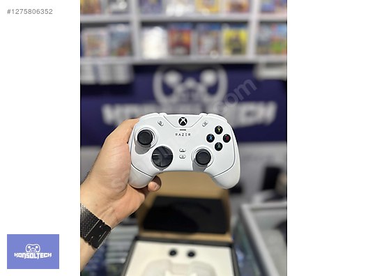 Razer Wolverine V2 Chroma Xbox Series X|S Controller Beyaz