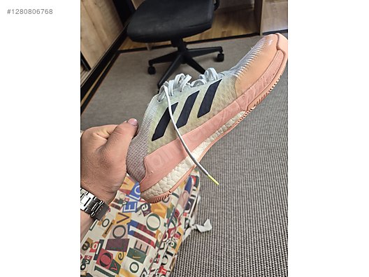 Used & Brand New Items / Sports / Athletics / Running / Shoes