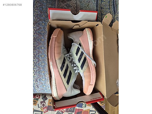 Used & Brand New Items / Sports / Athletics / Running / Shoes