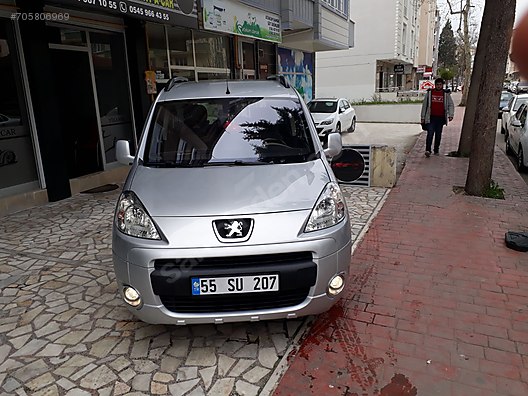 Peugeot Partner Adventure Hatasiz 2010 Model 73 800 Km Partner Premium Pack 1 6 110 Beygir At Sahibinden Com 705806969