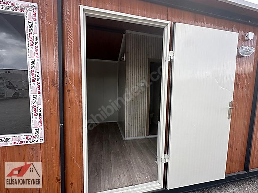 Machinery / Industrial / Containers & Cabins / Containers