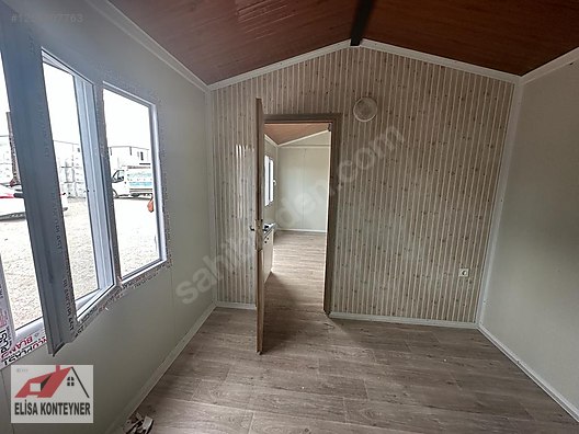 Machinery / Industrial / Containers & Cabins / Containers