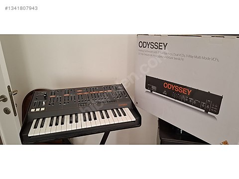 Behringer Odyssey Analog Synthesizer Kutulu kusursuz sıfır gibi