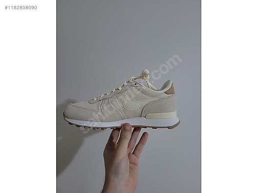 New nike internationalist shop