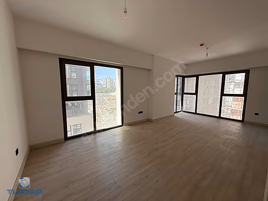 TURYAP'TAN EMLAK KONUT 19.ETAPTA 8.KAT SIFIR GENİŞ 3+1 #1286808859