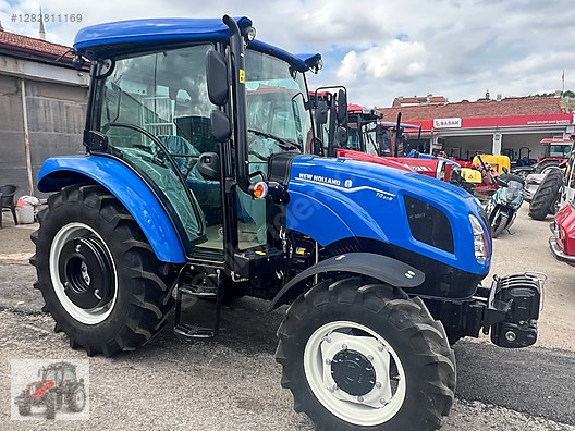 Machinery / Agricultural Machines / Tractors / New Holland / T4.60S