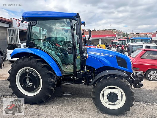 Machinery / Agricultural Machines / Tractors / New Holland / T4.60S