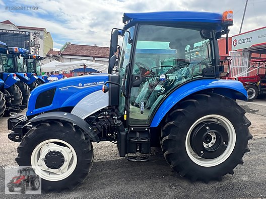 Machinery / Agricultural Machines / Tractors / New Holland / T4.60S