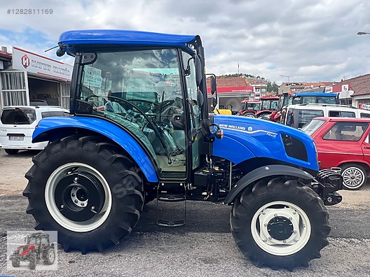 Machinery / Agricultural Machines / Tractors / New Holland / T4.60S