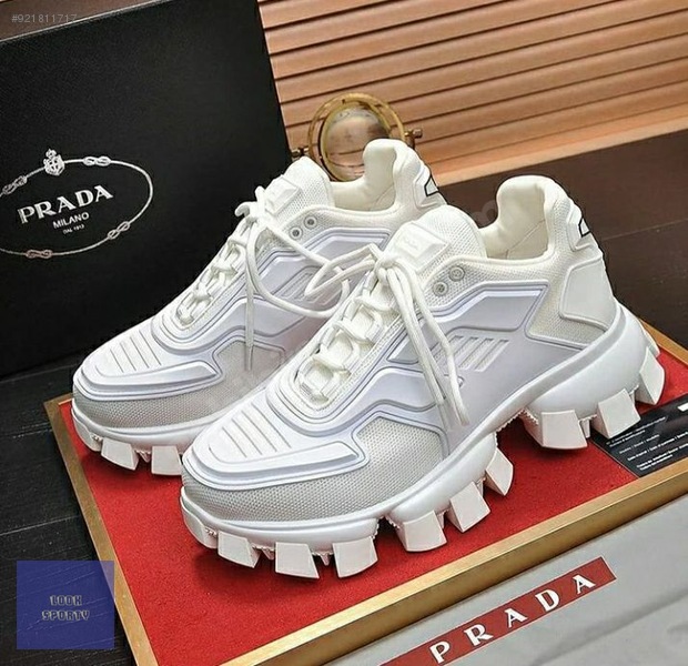 prada thunder red