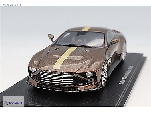 Spark Diecast Model 1:43 Aston Martin Araba - 1302813118