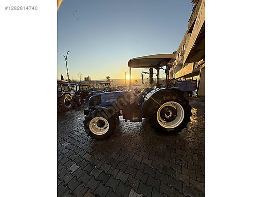 Machinery / Agricultural Machines / Tractors / New Holland / T3.70S