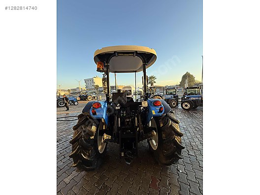 Machinery / Agricultural Machines / Tractors / New Holland / T3.70S