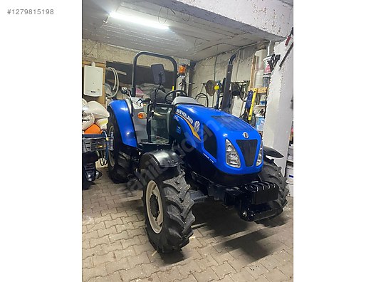 Machinery / Agricultural Machines / Tractors / New Holland / TT4.55