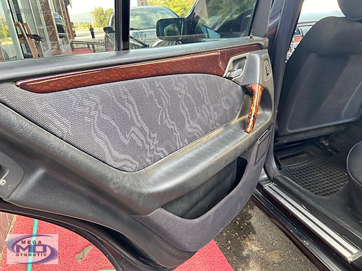 Vasıta / Otomobil / Mercedes-Benz / E Serisi / E 200 / Classic