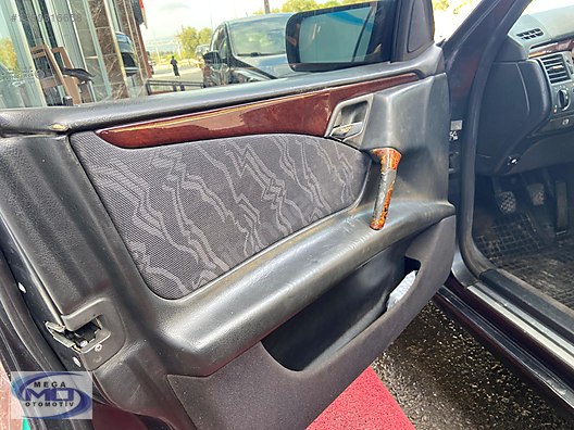 Vasıta / Otomobil / Mercedes-Benz / E Serisi / E 200 / Classic