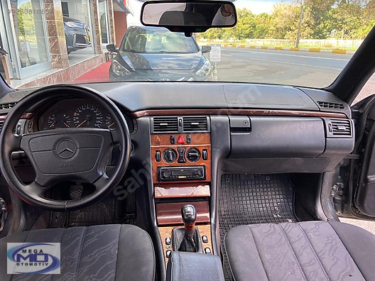 Vasıta / Otomobil / Mercedes-Benz / E Serisi / E 200 / Classic