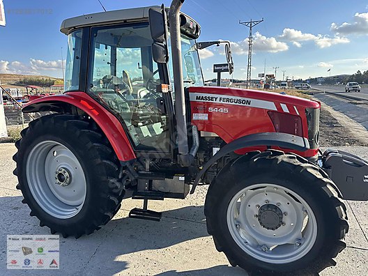 Machinery / Agricultural Machines / Tractors / Massey Ferguson / 5445