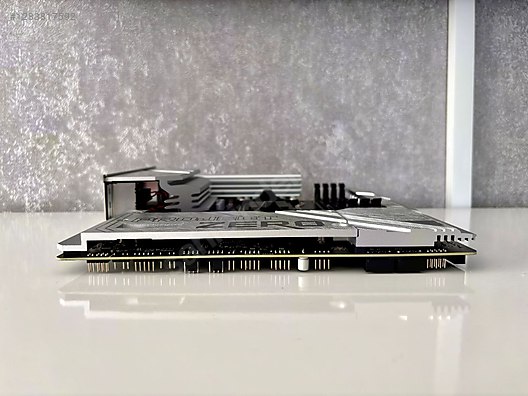 Used & Brand New Items / Computers / Desktops / Desktop Components / Motherboards