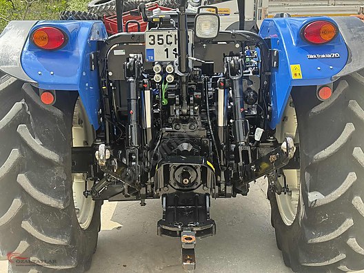 İş Makineleri & Sanayi / Tarım Makineleri / Traktör / New Holland / T3.75B