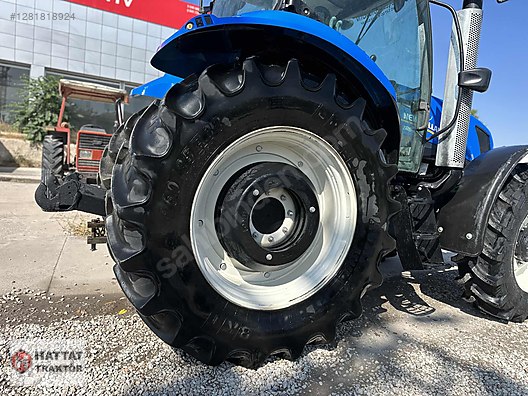 Machinery / Agricultural Machines / Tractors / New Holland / TR6.120