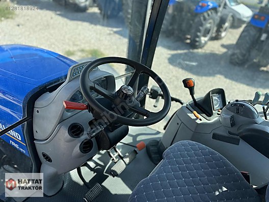 Machinery / Agricultural Machines / Tractors / New Holland / TR6.120