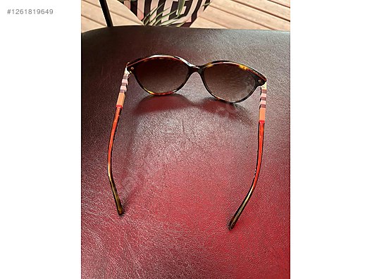 İkinci El ve Sıfır Alışveriş / Giyim & Aksesuar / Kadın / Aksesuar / Güneş Gözlüğü