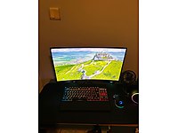 izoly masaüstü oyuncu bilgisayarı