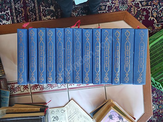 Yaklaşık 15 farklı dinî kaynak kitabı. - Antika Antika Kitap ve Çeşitli Antika Eşyalar sahibinden.com'da