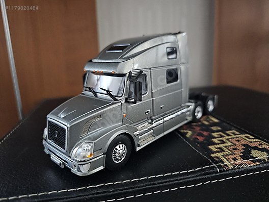 WSI Models Volvo スケールモデル Somerscales; Volvo FH3 Globetrotter XL | WSI Models