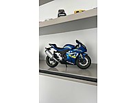 Suziki diecast araba