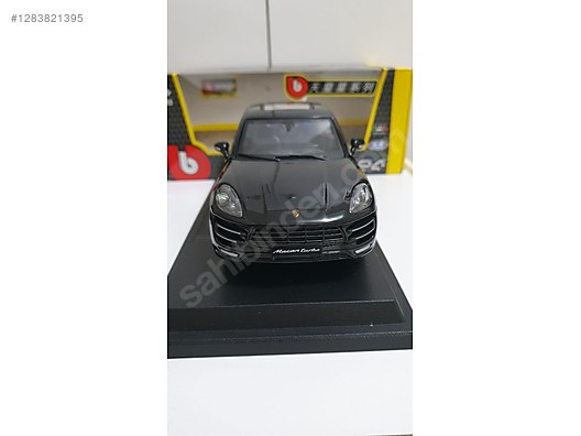 Burago Diecast Model 1:24 Porsche Araba
