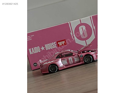 Mini GT Diecast Model 1:64 Nissan Araba