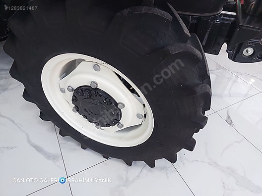 Machinery / Agricultural Machines / Tractors / New Holland / T4.50S