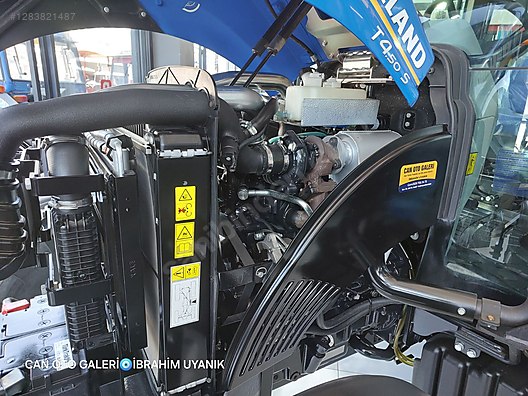 Machinery / Agricultural Machines / Tractors / New Holland / T4.50S