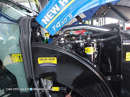 Machinery / Agricultural Machines / Tractors / New Holland / T4.50S