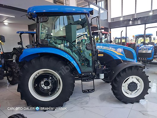 Machinery / Agricultural Machines / Tractors / New Holland / T4.50S