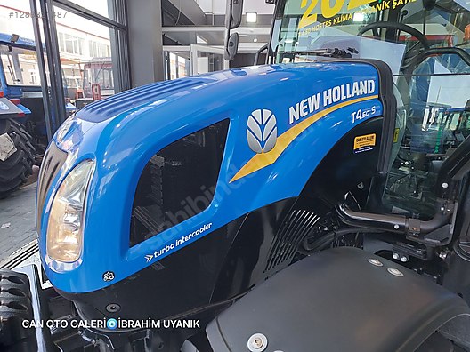 Machinery / Agricultural Machines / Tractors / New Holland / T4.50S