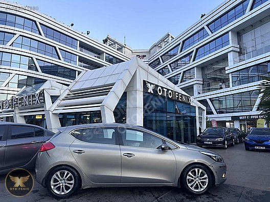 OTOFENİX 2013 KIA CEED 1.6 CRDI CONCEPT BI-XENON CRUISE