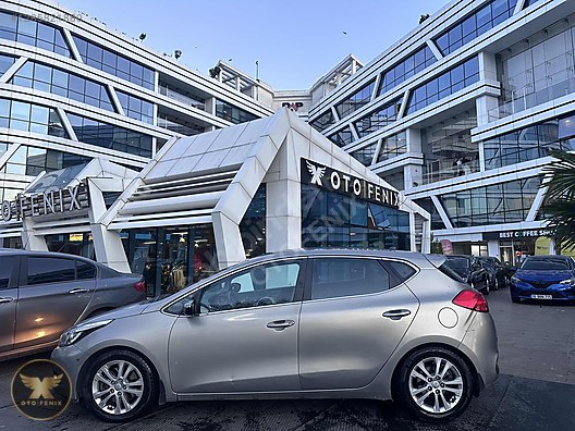 OTOFENİX 2013 KIA CEED 1.6 CRDI CONCEPT BI-XENON CRUISE